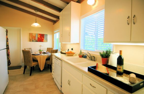 Kitchen with breakfast nook